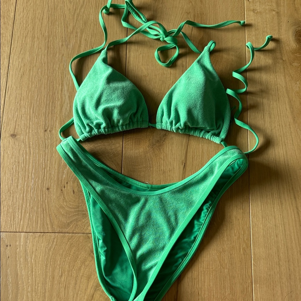 Dippin' Daisy's Green Bikini Set